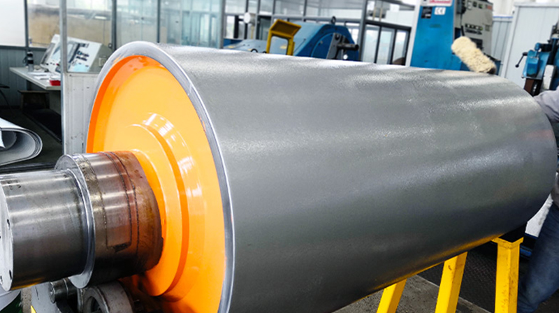 Промышленные зеркальные ролики по сравнению с традиционными роликами: в чем их преимущества?